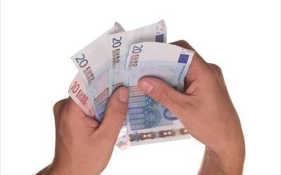 REDUCCIÓN DE 2500,00 A 1000,00 EUROS DEL LÍMITE LEGAL PARA EL PAGO EN EFECTIVO EN OPERACIONES COMERCIALES EN LAS QUE INTERVENGA UN EMPRESARIO O PROFESIONAL